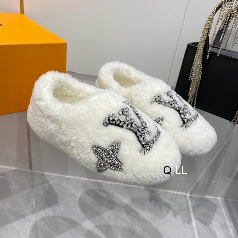 LV Women's Slippers 66